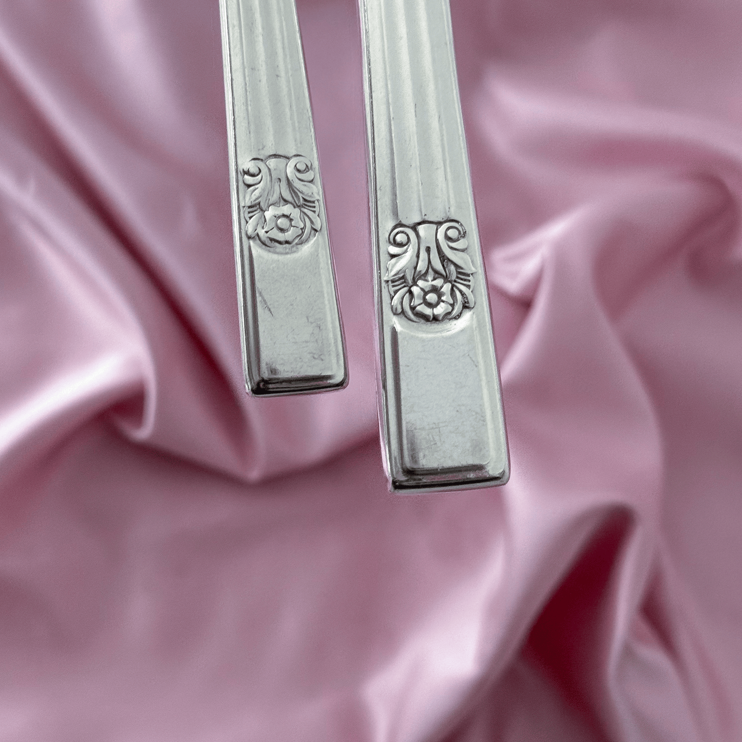 Wedding Gift Set: Personalised Vintage Cake Knife and Cake Slice | Flowers
