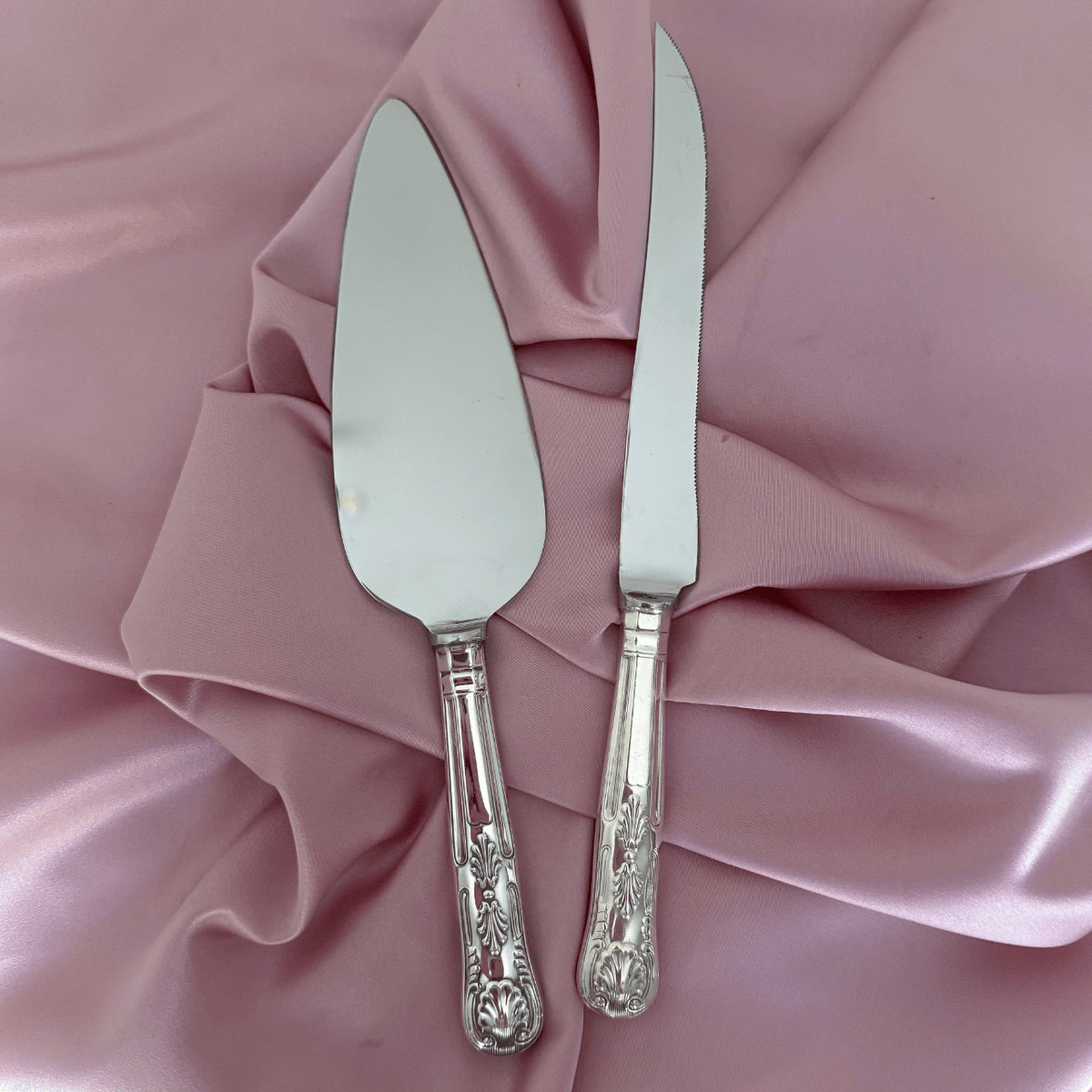 Wedding Gift Set: Personalised Vintage Cake Slice and Knife | Shell